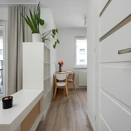 Nowoczesne Z Balkonem I Projektorem By Renters Apartman *